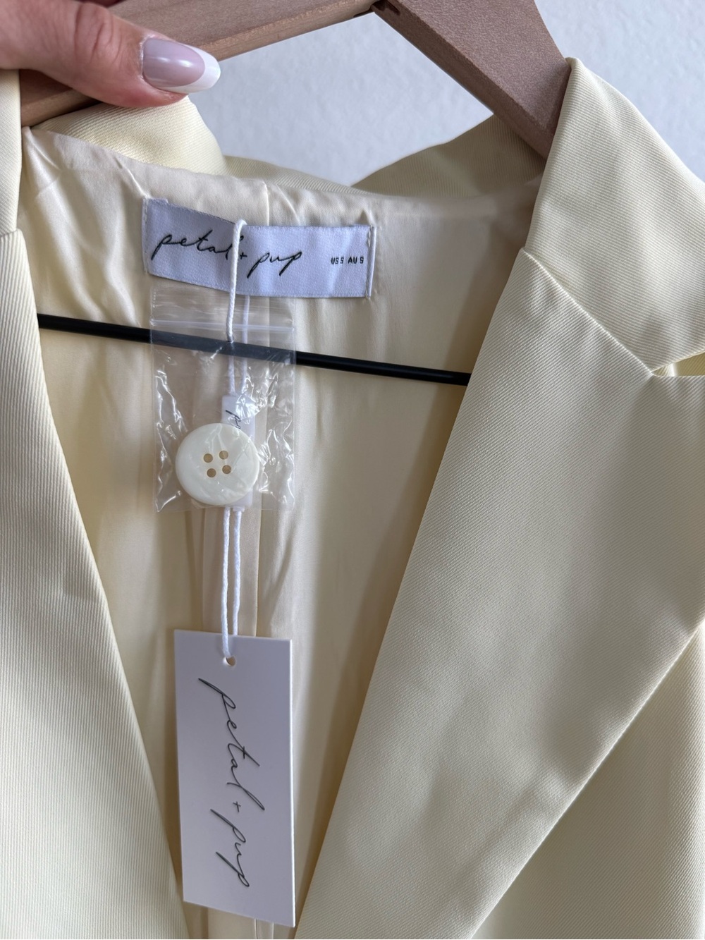 Petal & Pup Light Yellow Single-Breasted Blazer - Picture 2 of 3